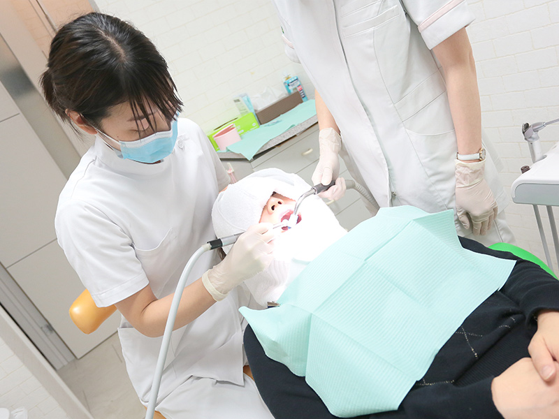 全身の健康を見守る口腔ケア